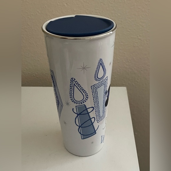 Disney Mickey & Minnie Ceramic Cup 397 ml/ 14 oz - Picture 4 of 5